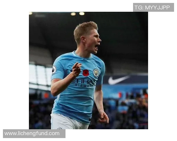 球场英雄梦想飞扬 足球巨星精彩瞬间漫画高清版展示